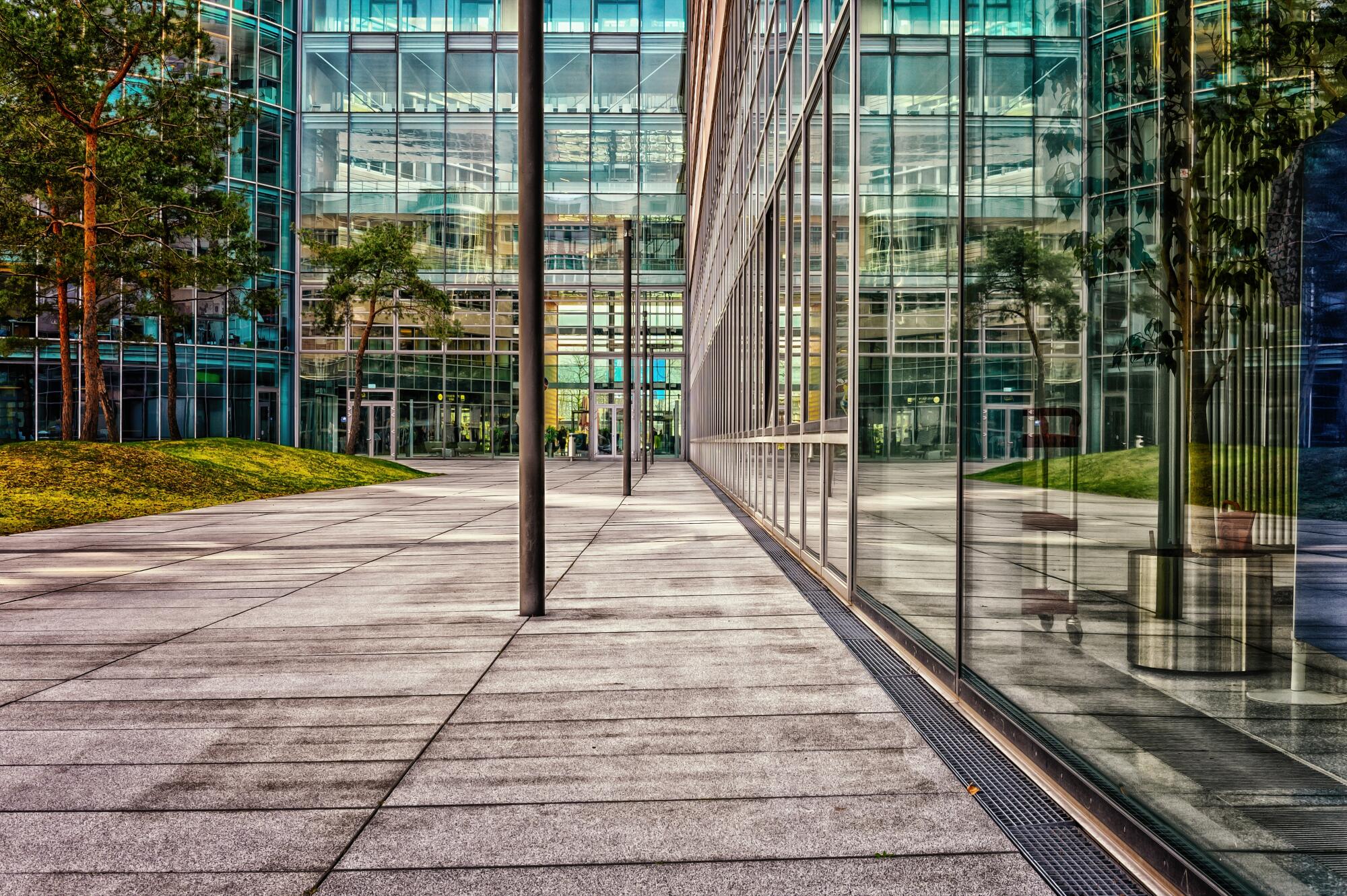 Top 4 Traits of Great Commercial Property Managers in Miami, FL